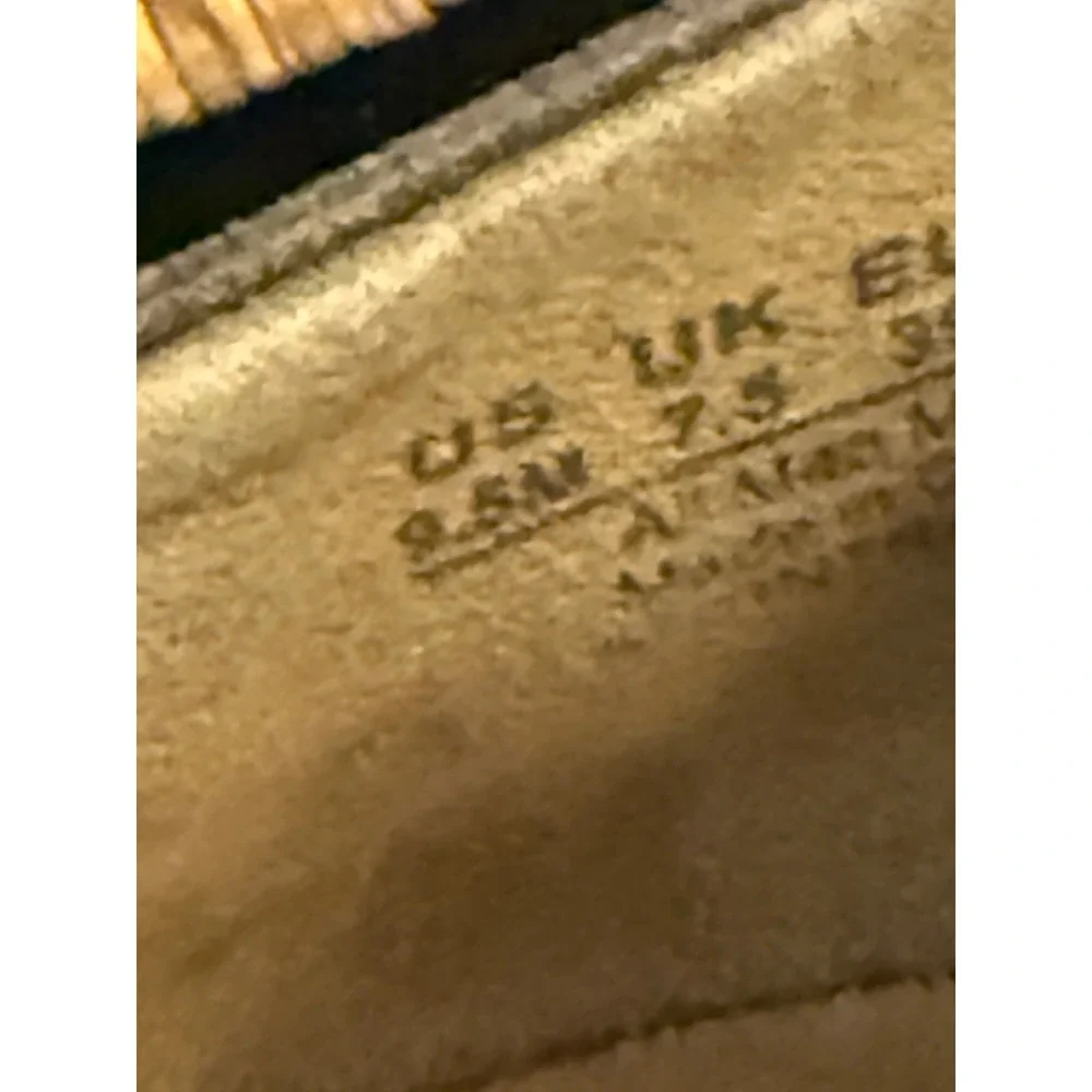 LifeStride Velocity Memory‎ Foamy Grey Faux Suede Pleated Toe shoes  9.5M